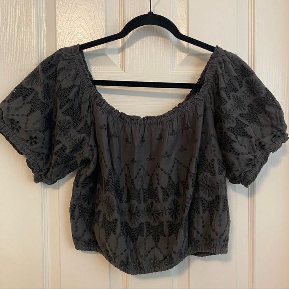 Lucky Brand Off the Shoulder Crop - Picture 4 of 9